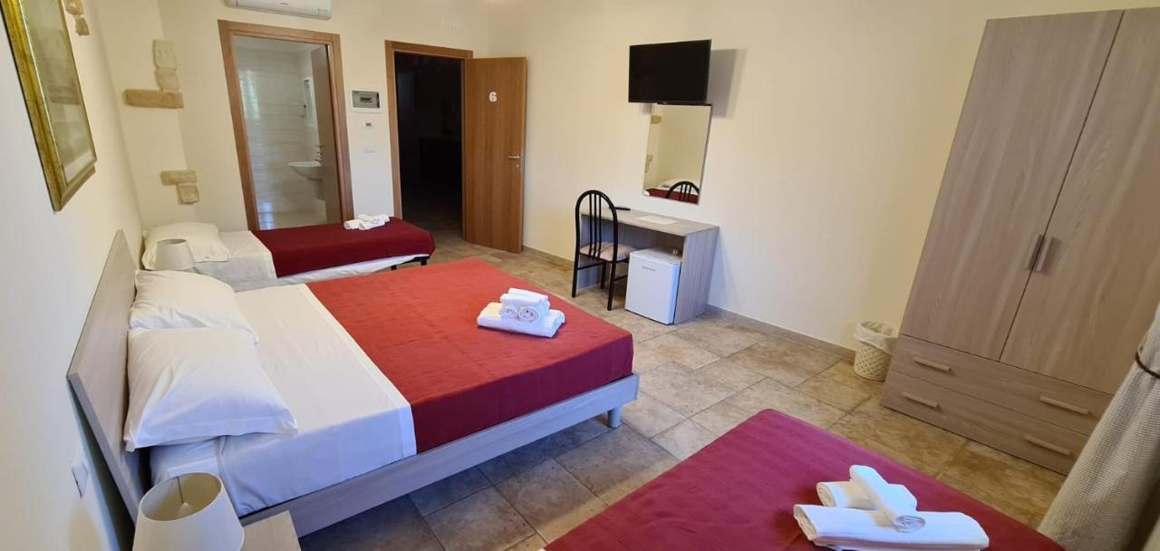 Bed And Breakfast La Terrazza 치스테르니노 외부 사진
