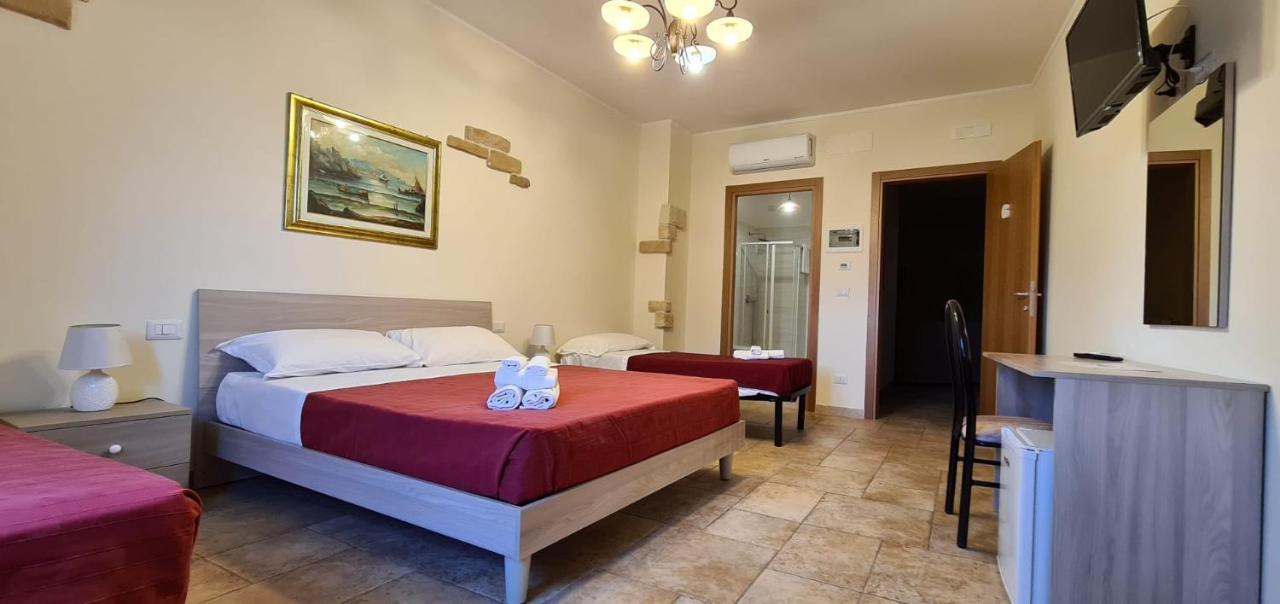 Bed And Breakfast La Terrazza 치스테르니노 외부 사진