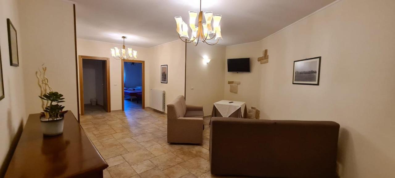 Bed And Breakfast La Terrazza 치스테르니노 외부 사진